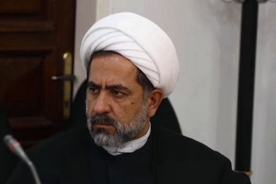 شعر فارسی هویت فرهنگی ایران را در خود جای داده است
