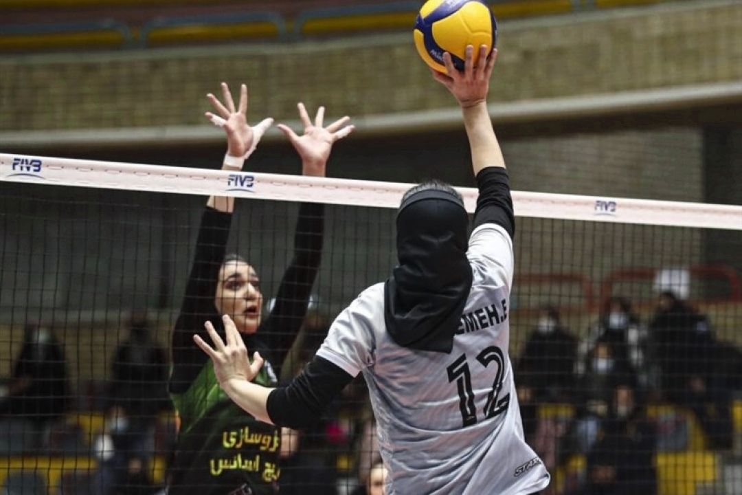 سرمربی قهرمان لیگ برتر والیبال بانوان میهمان «باشگاه بانوان» می‌شود