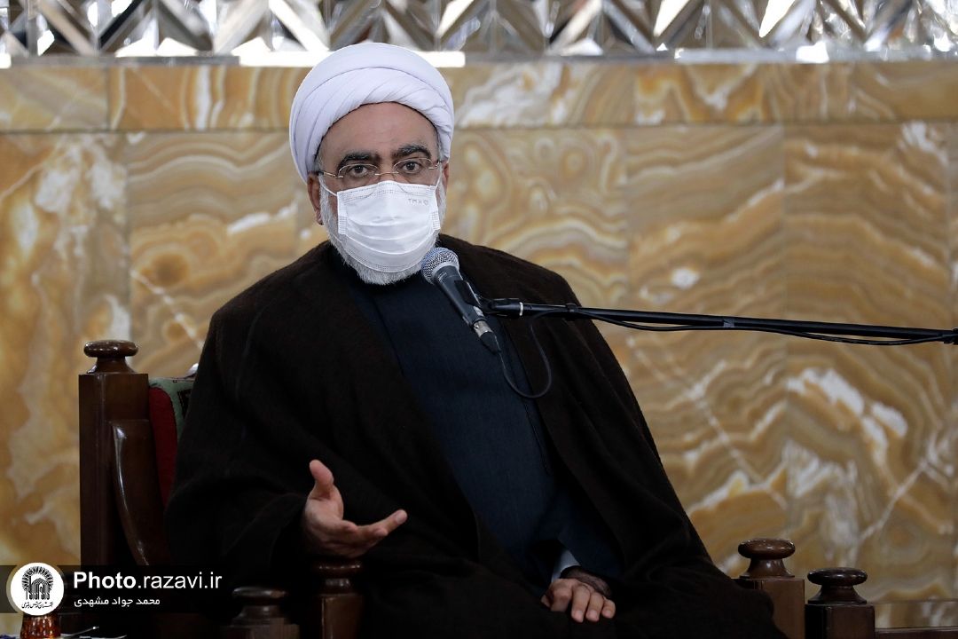 مسئولان به موانع پیش روی زیارت توجه جدی داشته باشند/ تأمین پارکینگ اطراف حرم ضروری است
