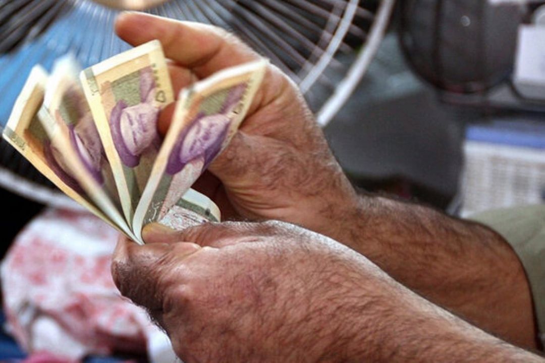 كارشناس حقوقی كسب و كار از چگونگی و میزان عیدی و پاداش كارگران مشمول قانون كار خبر داد 