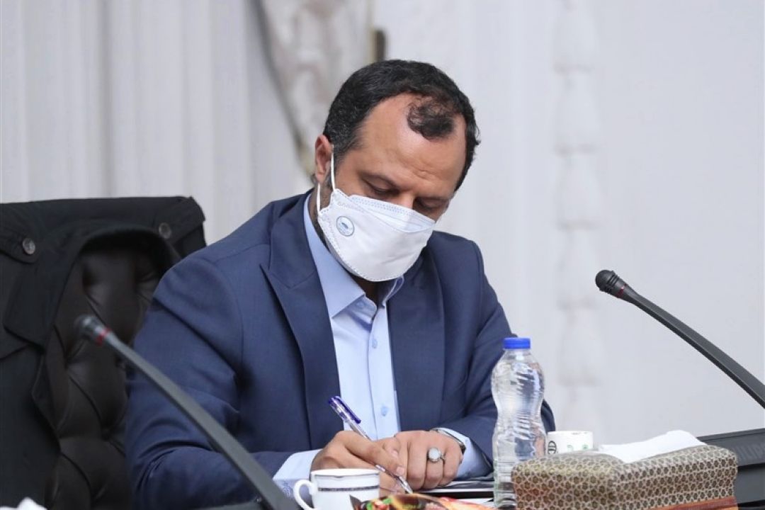 خاندوزی: تاثیرات مخرب تصمیم‌گیری‌های مجلس و دولت بر بازار سرمایه كنترل شده است