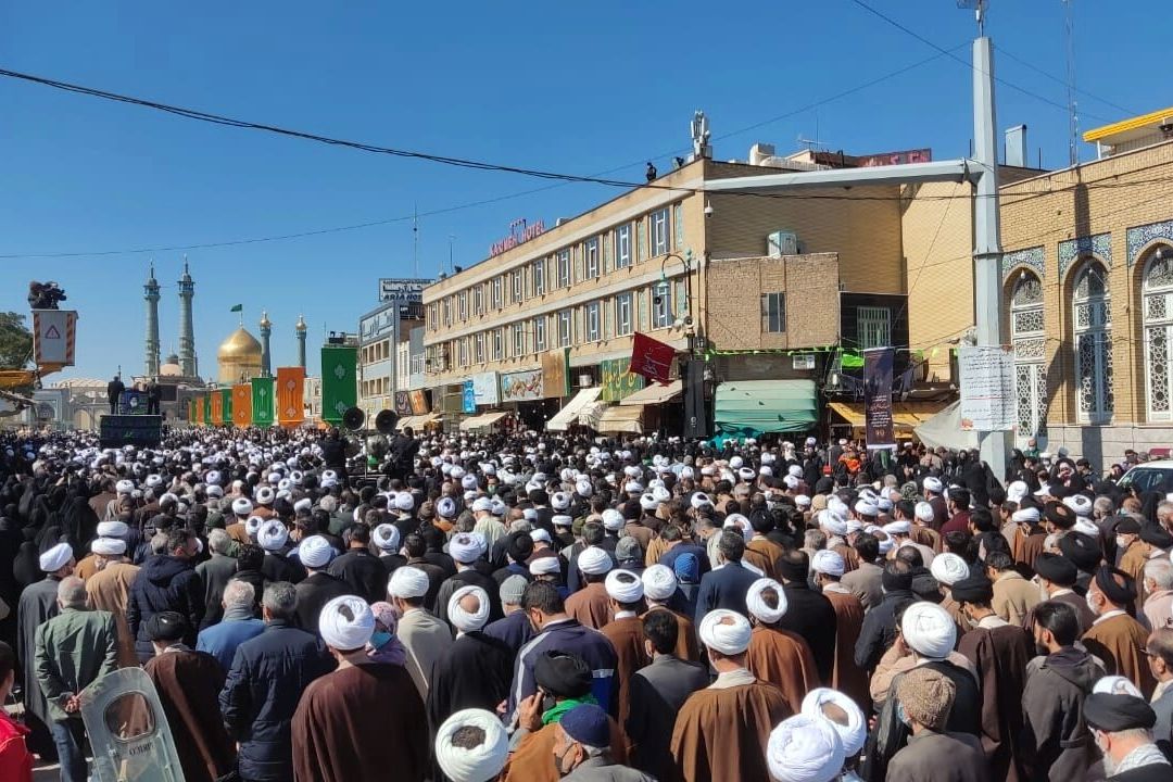 پیكر آیت الله علوی‌گرگانی در حرم مطهر حضرت معصومه(س) به خاك سپرده شد