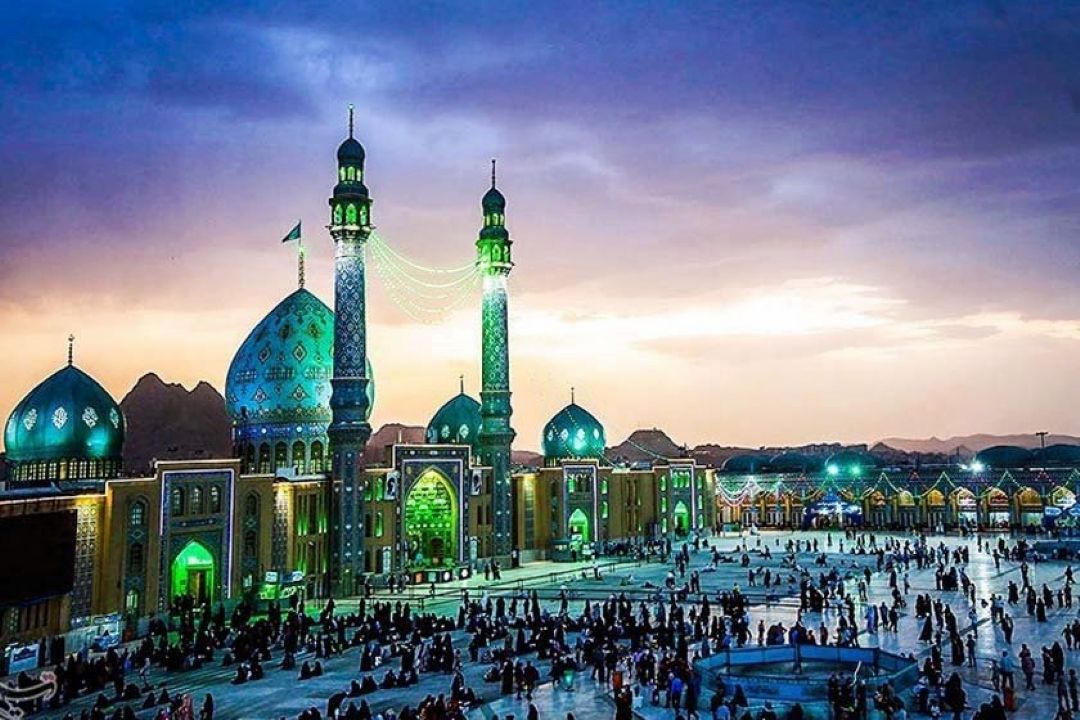 شهر کریمه اهل بیت، شادمان خجسته میلاد یوسف زهرا (عج) / مسجد مقدس جمکران مملو از حضور زائران نیمه شعبان