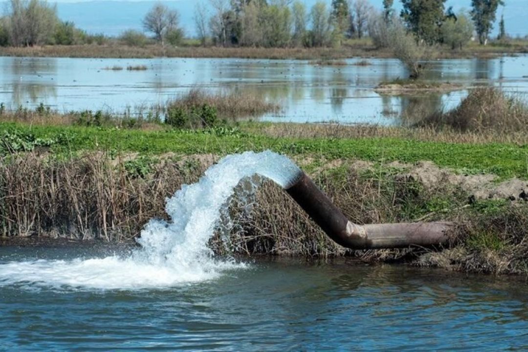 وضعیت آب كشور به مرحله ورشكستگی رسیده است