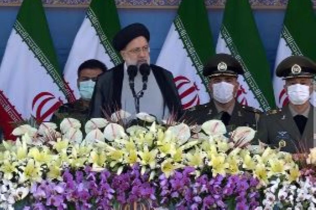 کوچک‌ترین تحرک دشمنان، از چشم نیرو‌های مسلح ما پوشیده نیست