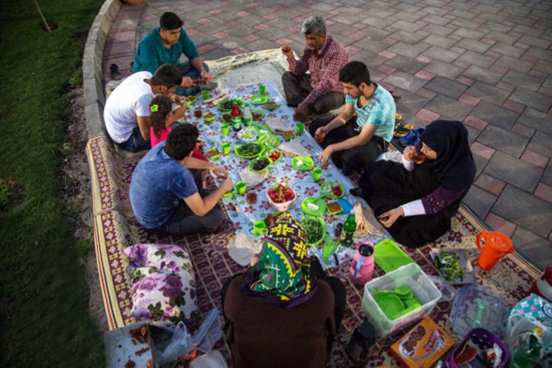 رسوم خانوادگی در «دفتر بهار»