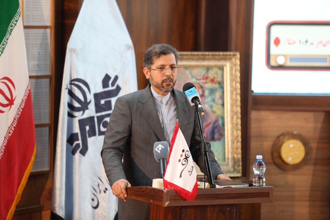 درخشش دكتر حداد عادل در حكمت جلوه گری می كند