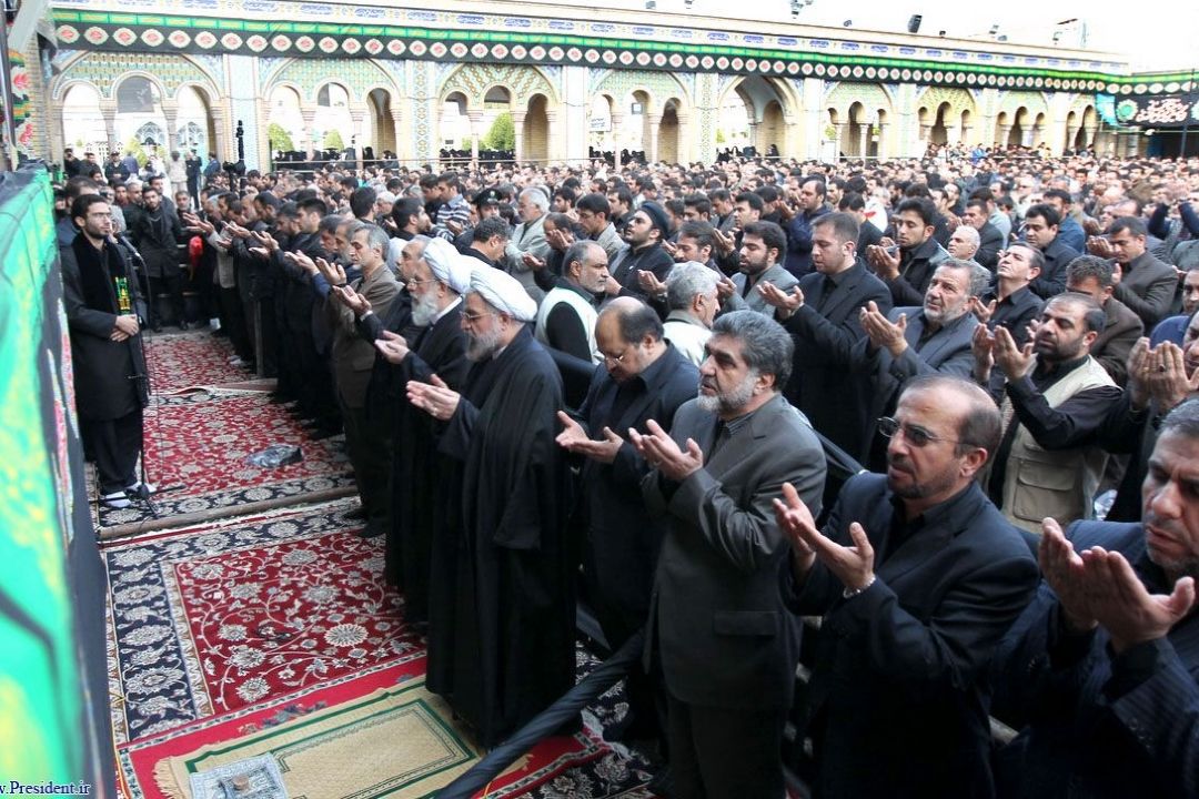 پخش زنده نماز ظهر عاشورا از رادیو قرآن