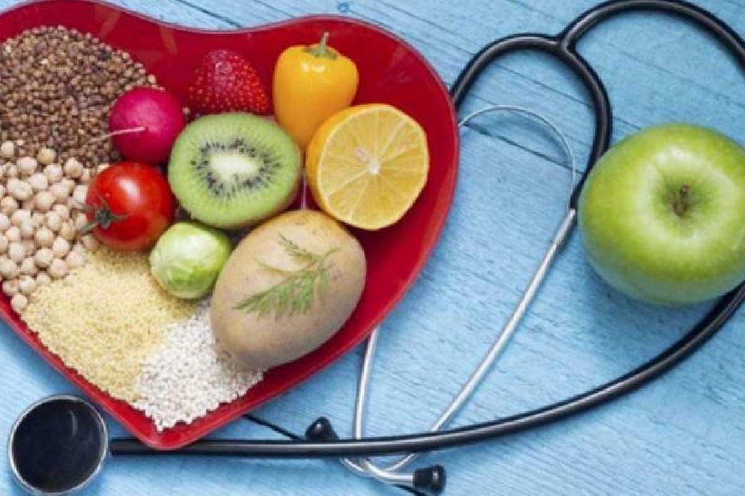تغذیه كودك، بسیار مهم تر از تغذیه بزرگسالان است/ غذاهای متنوع و مغذی برایشان فراهم كنید