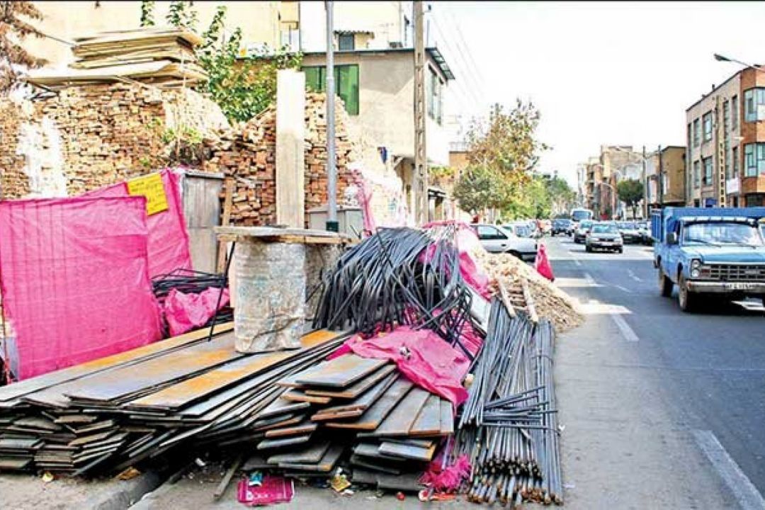 سد معبر در پیاده رو