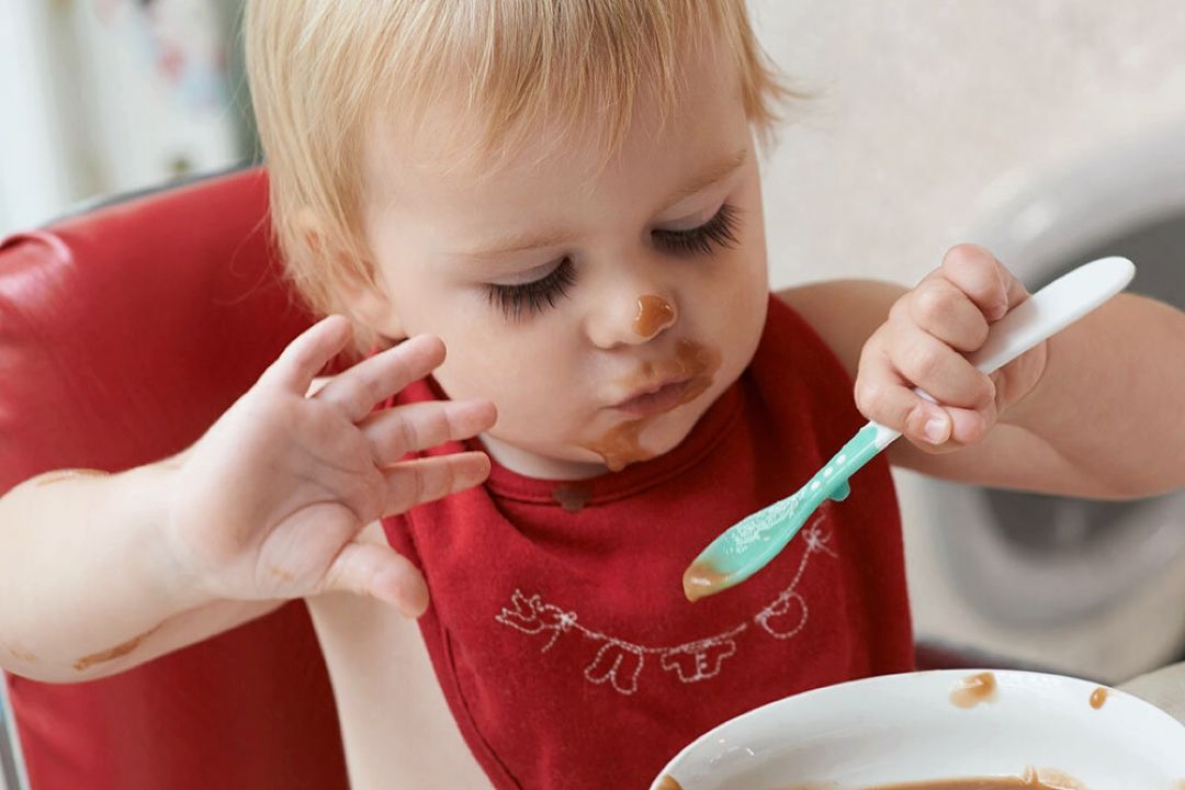 چگونه به كودك آداب غذاخوردن را بیاموزیم؟