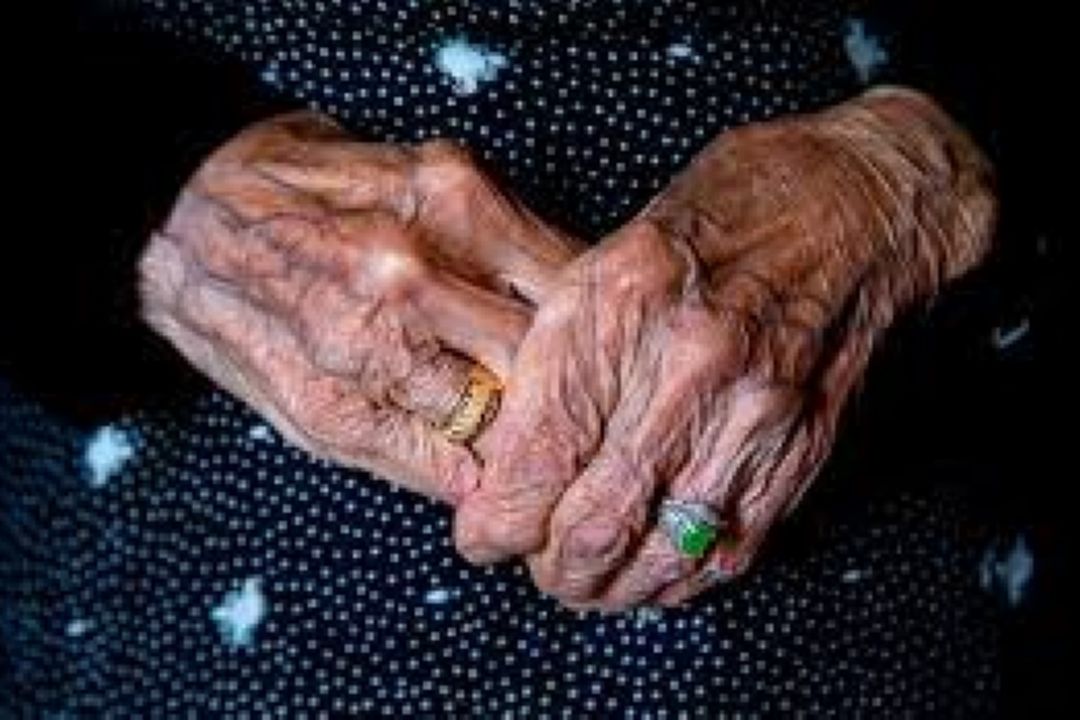 قطعه ای با عنوان «مهر مادری » با صدای كیوان توحدی