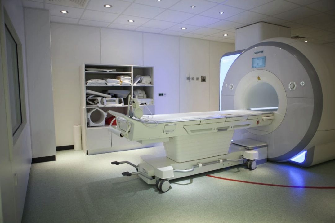 بلعیده شدن یك زن در دستگاه MRI در بهبهان