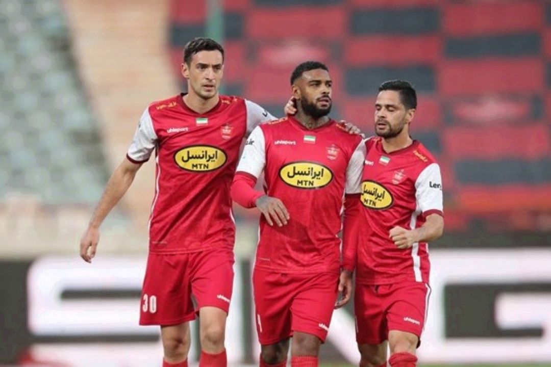 صدرنشینی پرسپولیس با پنالتی لوكادیا