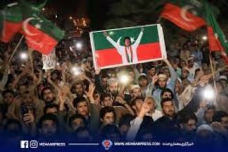 آغاز راهپیمایی طولانی حامیان «عمران خان» در لاهور پاكستان 