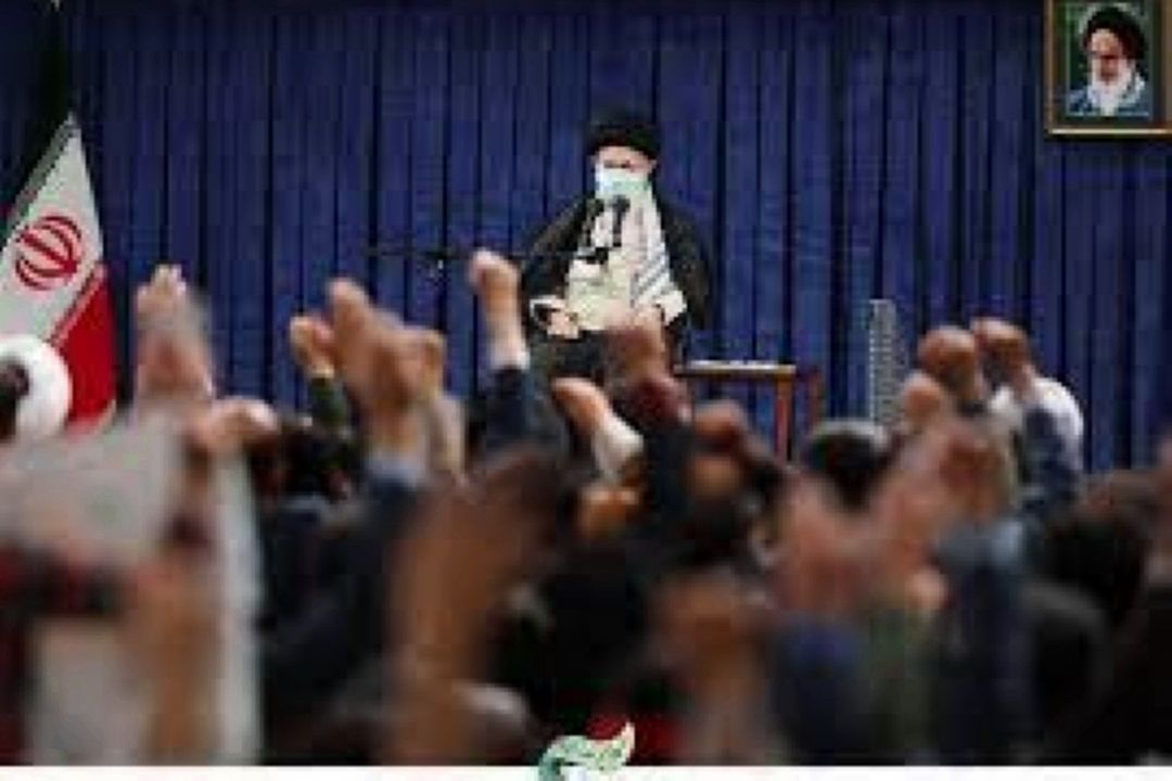 رهبر انقلاب: آمریكایی‌ها و اروپایی‌ها هیچ غلطی نمی‌توانند بكنند