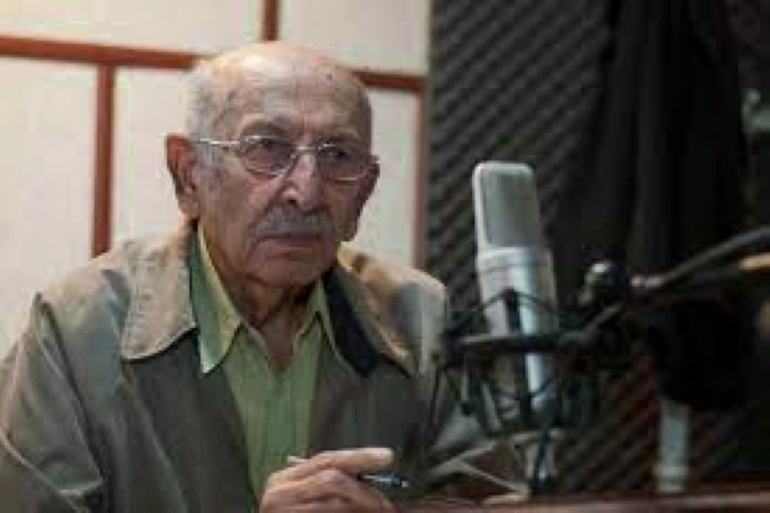 مرتضی احمدی اولین خواننده اشعار فكاهی