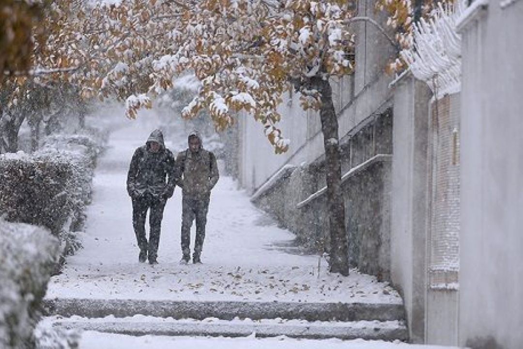 «دفتر زمستان» از سرمای هوا می گوید