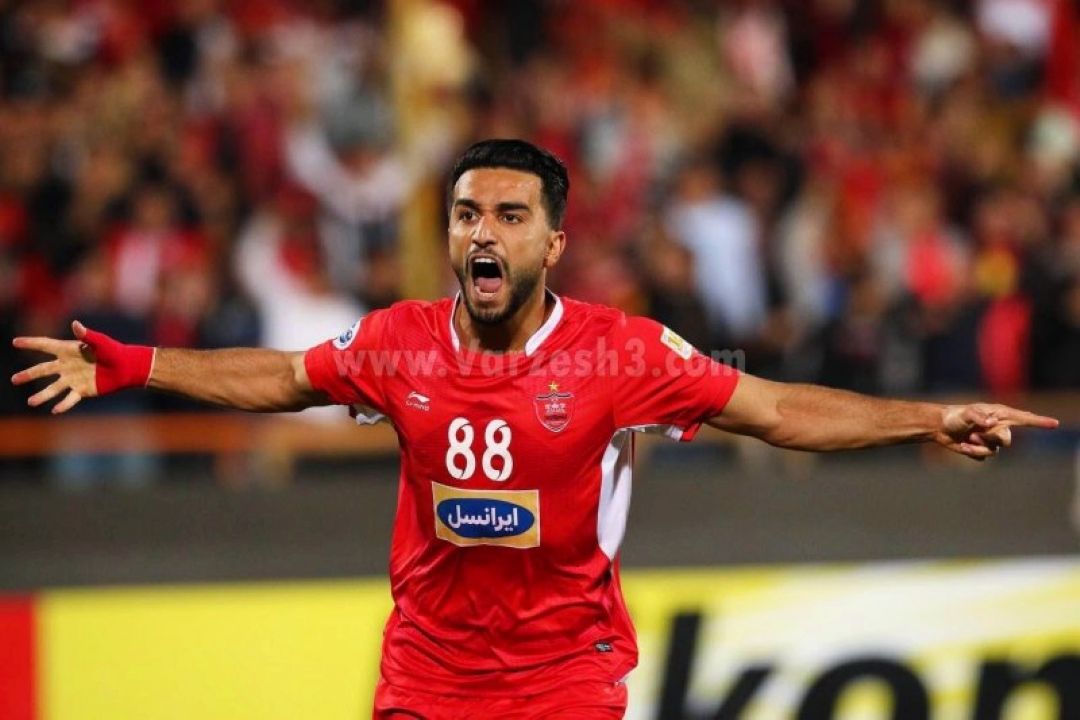 نعمتی در پرسپولیس ماند