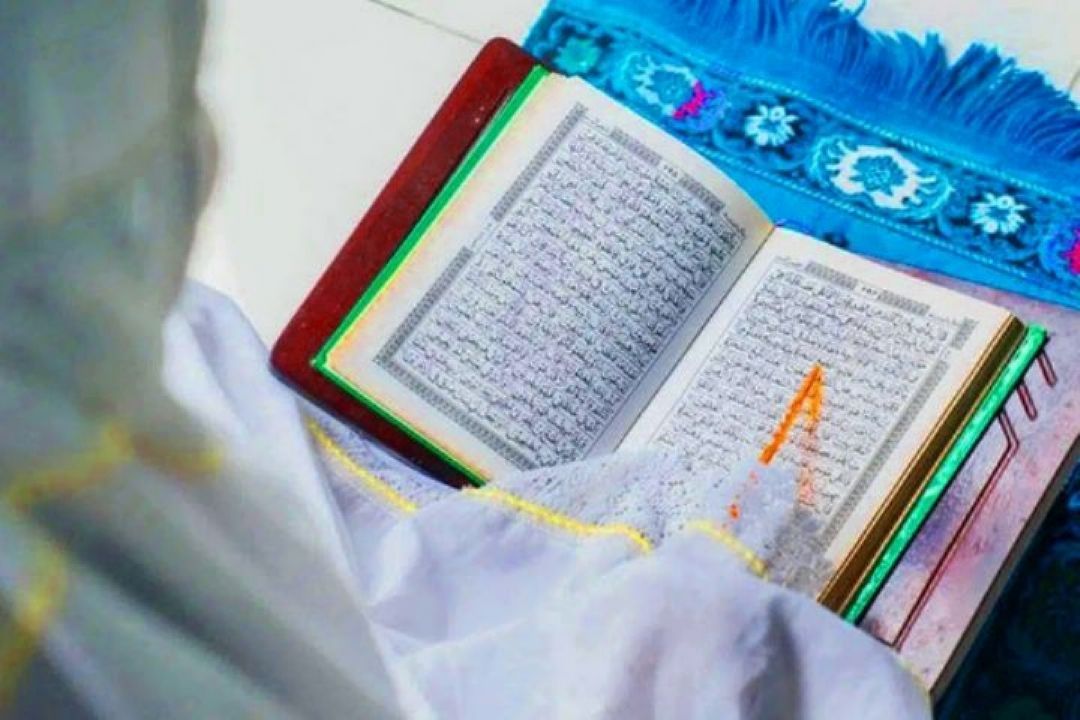 گفتگو با مهدیه گنجعلی،حافظ 15 جزء قرآن كریم در برنامه برنا