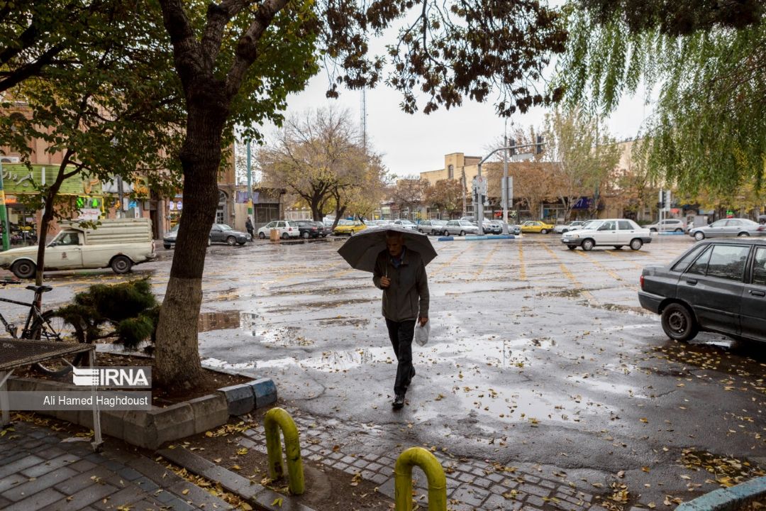 باد و باران شدید امروز در شمال غرب/ شهرهای صنعتی تا پایان هفته آلوده می‌شود