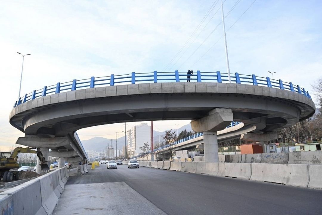 افتتاح اولین پل مكانیزه تهران مجهز به سیستم برف‌زدایی