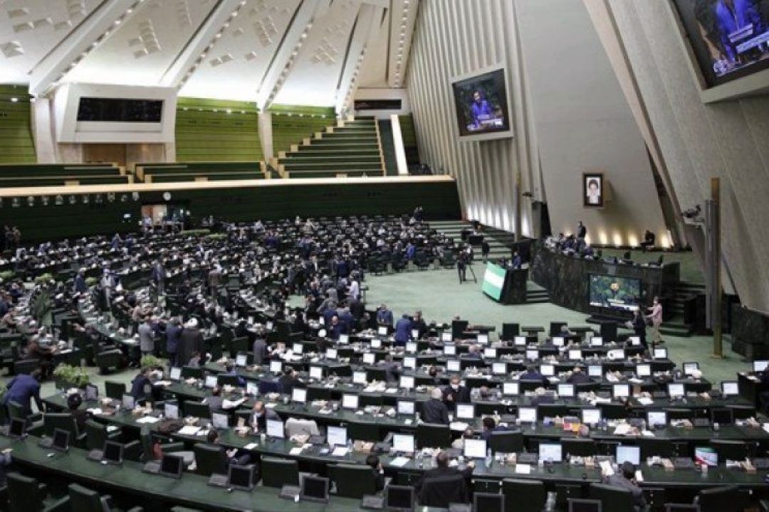 با رادیو صبا در  «صدر مجلس» باشید