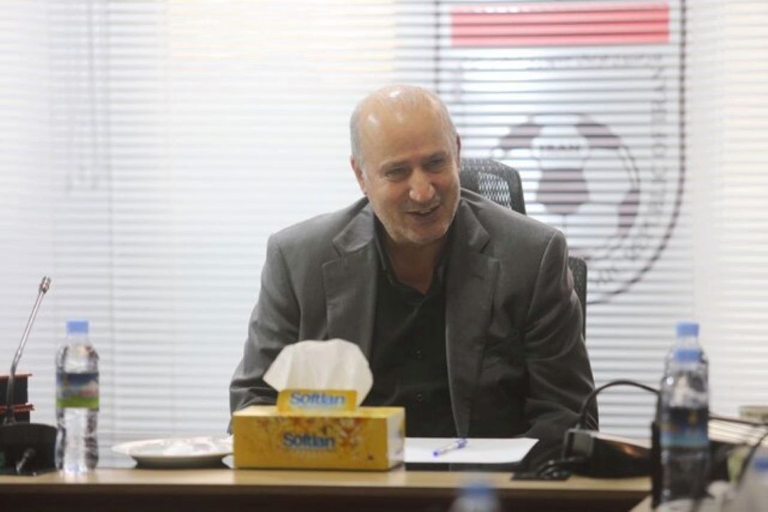 تاكید تاج بر لزوم استانداردسازی ورزشگاه‌ها برای لیگ برتر