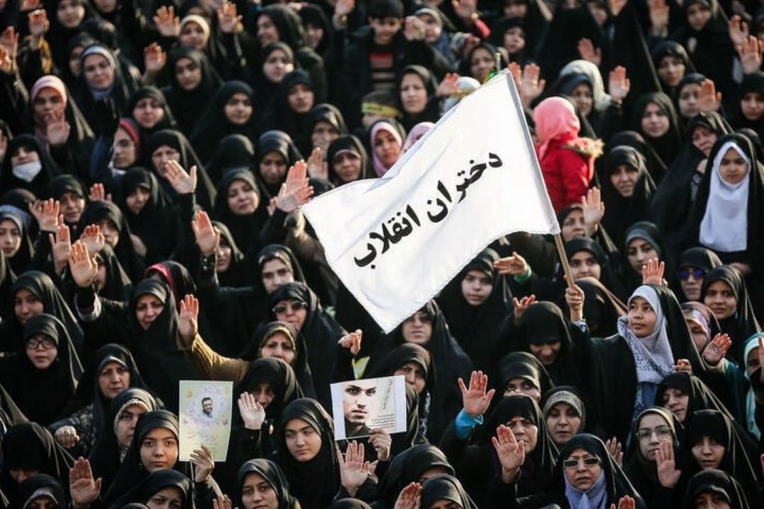 اجتماع بزرگ دختران انقلاب پنجشنبه 4مرداد ساعت 16 ورزشگاه آزادی