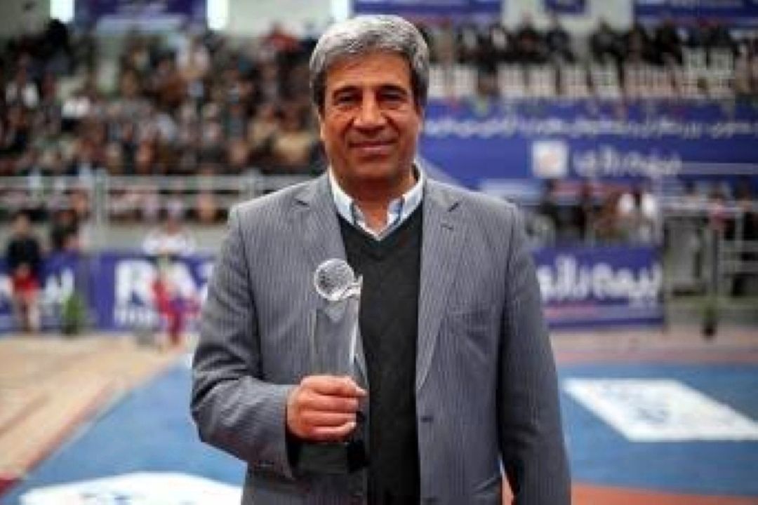 هادی عامل با «بسته پیشنهادی»  به رادیو صبا می آید.