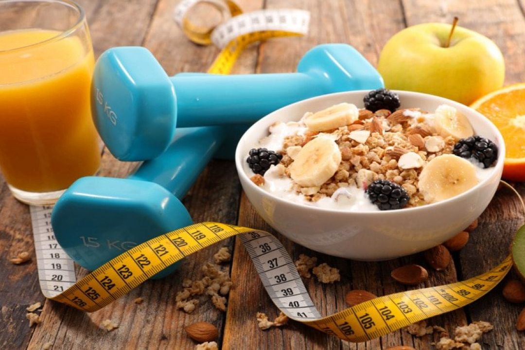 رژیم غذایی مناسب برای كاهش وزن،شامل كربو هیدرات،پروتئین و چربی است