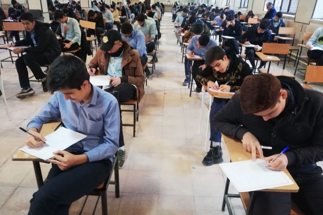 آمادگی برای امتحانات پایان سال تحصیلی در برنامه «زنگ انشا» رادیو صبا