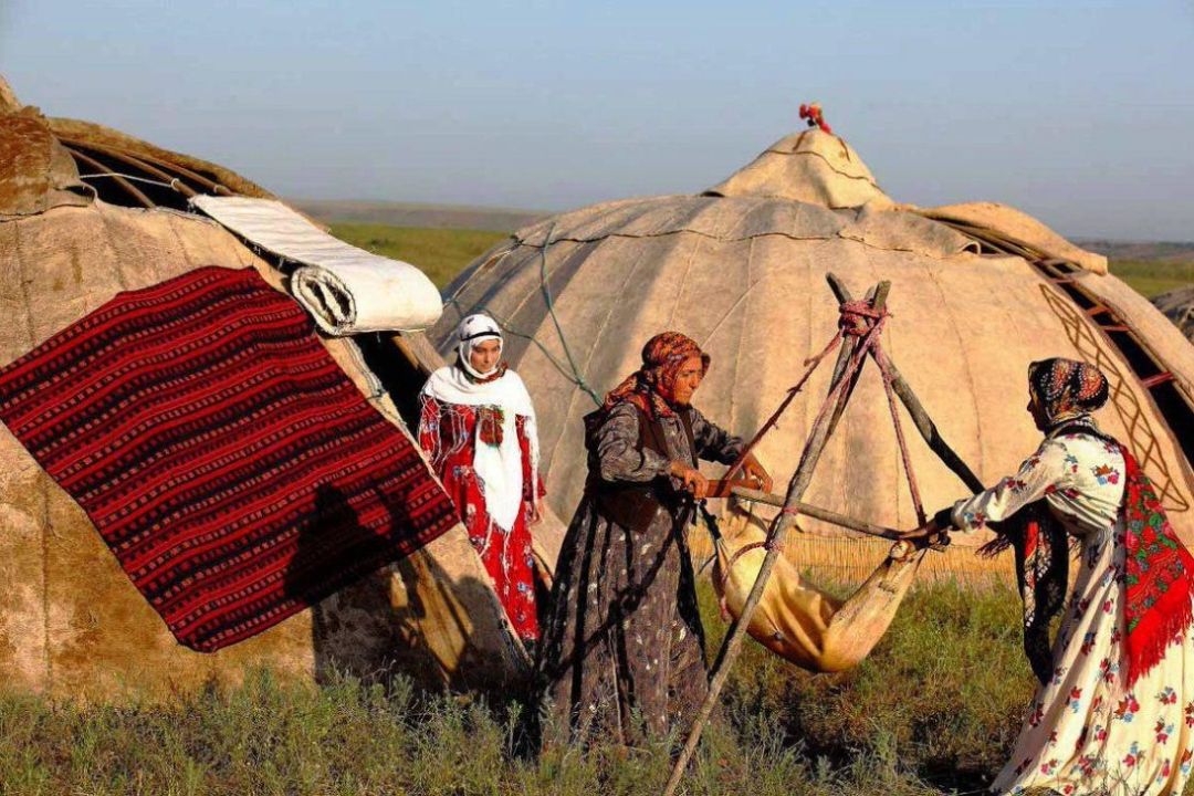 حمایت از زنان روستایی و عشایری با هدف توسعه بازار الكترونیك و اقتصاد پایدار در دستور كار دولت