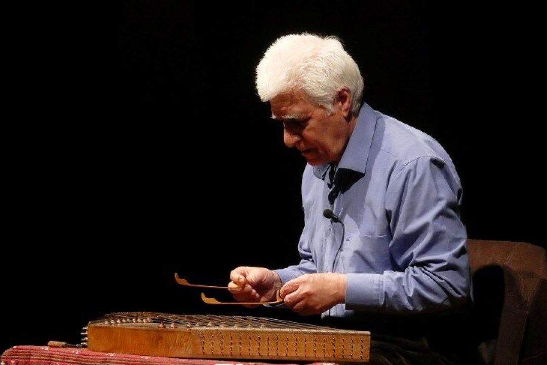  او كه عاشق شعر بود