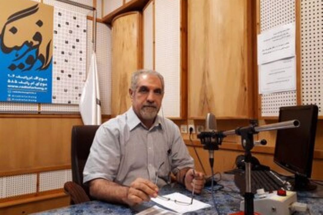 رادیو زبان جامعه است، تلویزیون فقط ظاهر است