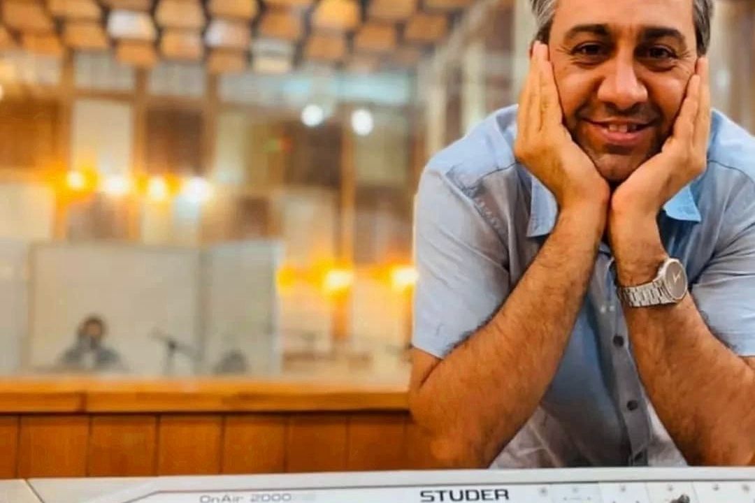 خنده، نجات‌بخش انرژی! گفتگوی صمیمی با حمید پارسا، نویسنده «شركت آقای مدیر» در «شهر فرنگ»