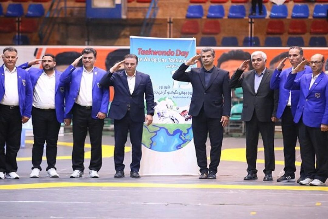 سلام نظامی مسئولان فدراسیون و داوران تكواندو