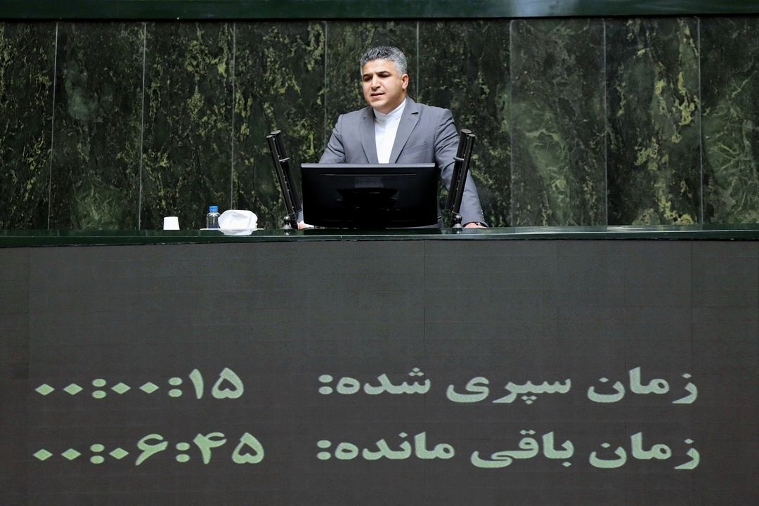 تكالیف در حوزه ساماندهی نظام دارو و تجهیزات محقق نشده است/ عملكرد دولت در جهت افزایش معدل دانش‌آموزان دوره متوسطه دوم جهت معكوس داشته است