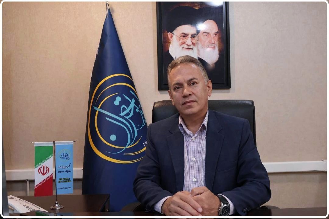 گفتگوی بی‌واسطه را از برنامه «دور یك میز» بشنوید