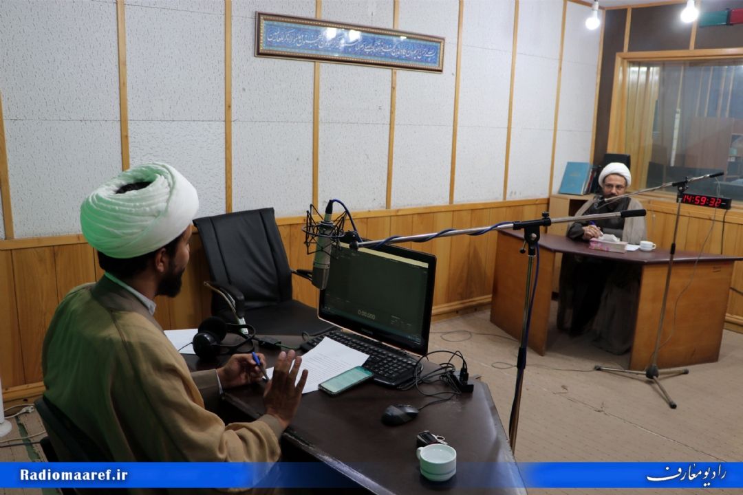 پشت صحنه تولید برنامه «پرسمان انقلاب»