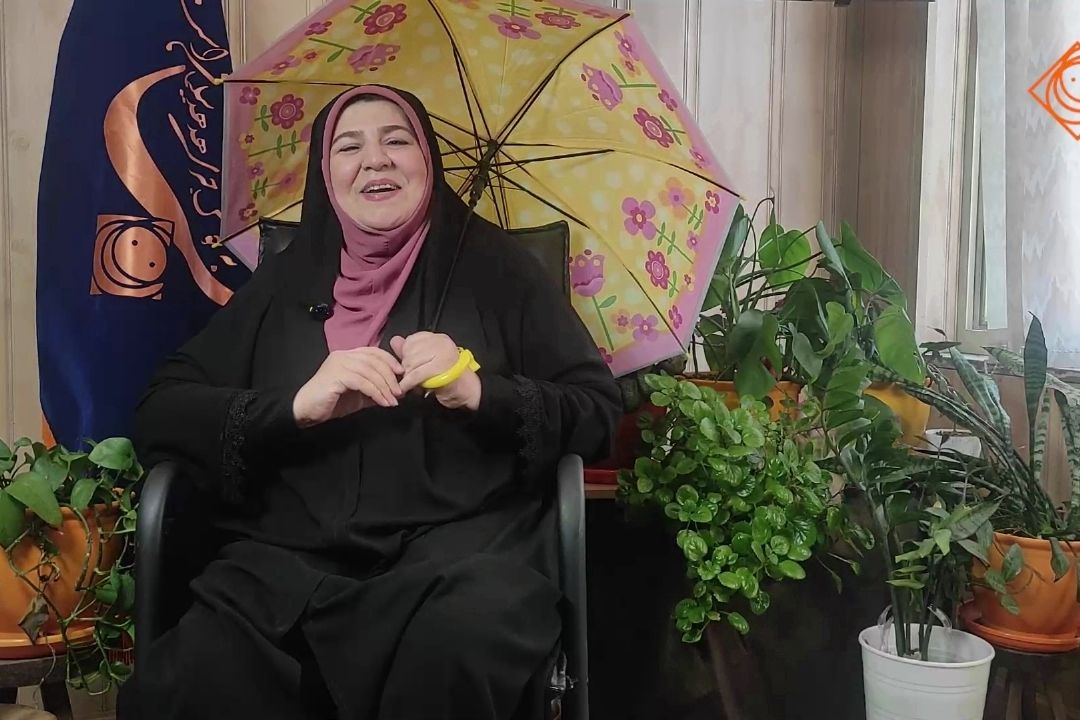 خاطرات حرفه‌ای مریم معینیان زیرچترخاطره