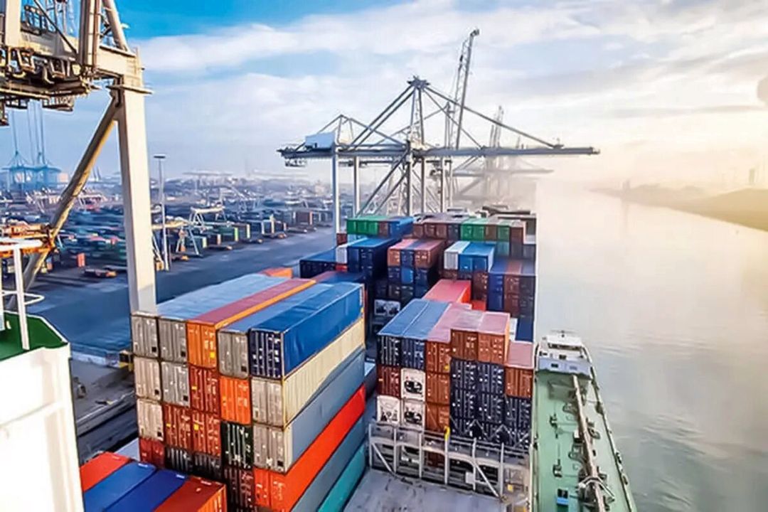 سیاست پیمان‌سپاری ارزی؛ عامل سركوب صادرات و تشویق واردات بی‌رویه