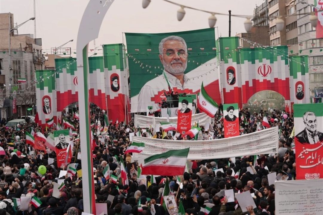 حضور مردم در 22 بهمن، نشانه ایستادگی در جبهه حق است