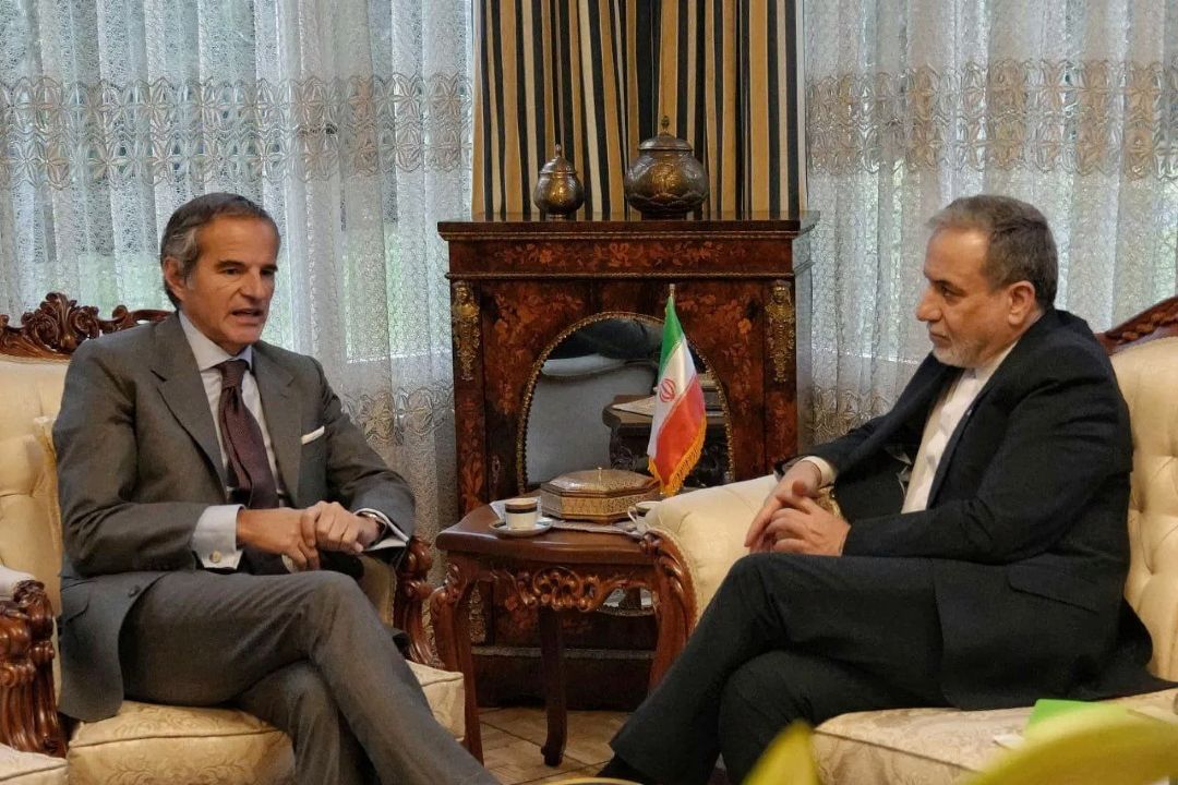 دیدار مدیركل آژانس با وزیر خارجه؛ پیش‌درآمدی بر مذاكرات غیرمستقیم هسته‌ای