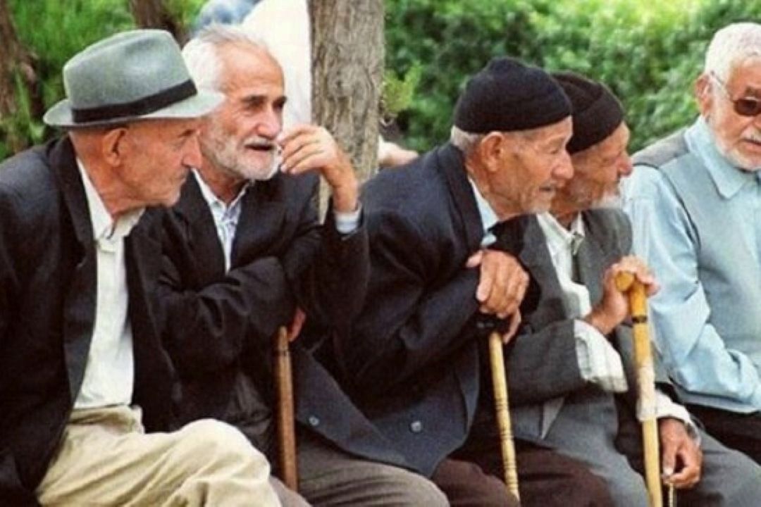 لزوم راه‌اندازی پاتوق‌های محله‌ای و توسعه مراقبت‌های خانگی