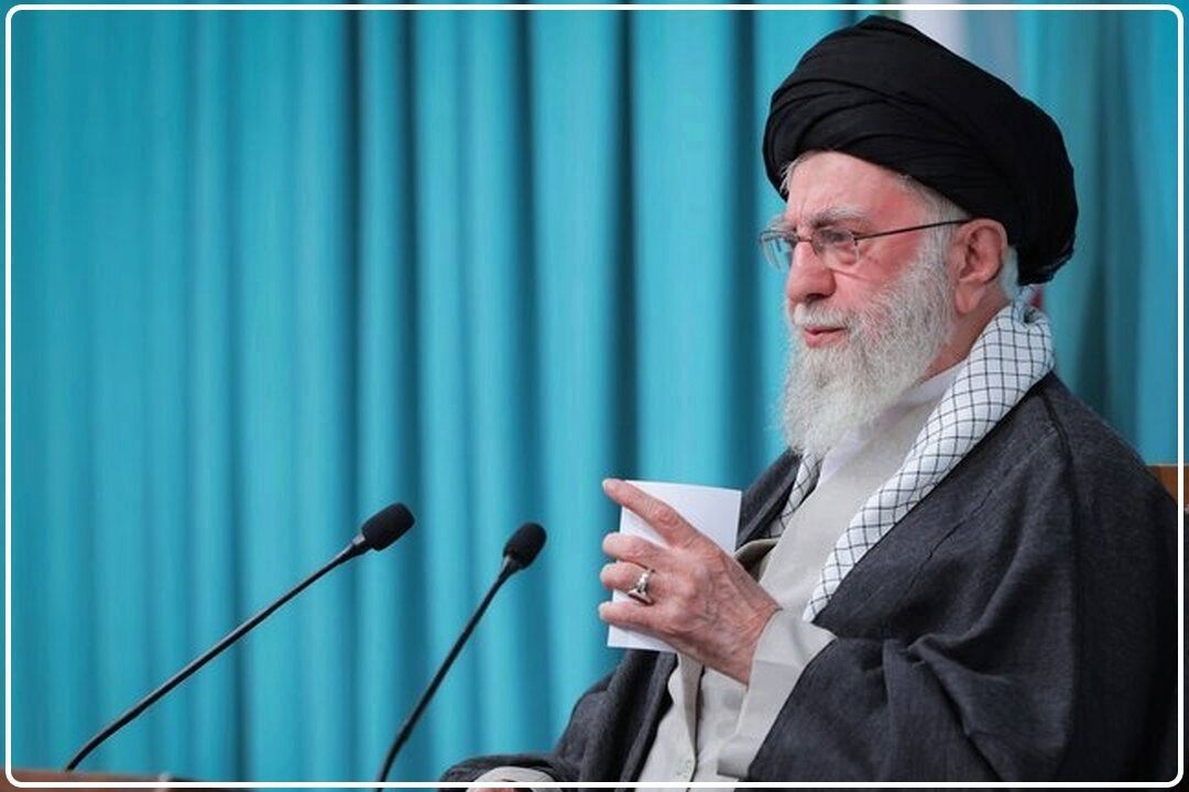 امام خامنه ای در محل كارشان در بیت رهبری به شهادت رسیدند