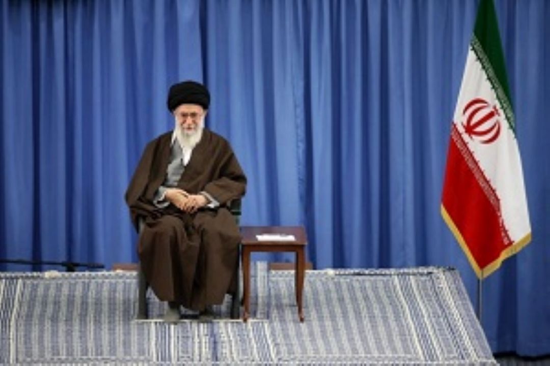 دیدار هزاران نفر از مردم اصفهان با رهبر انقلاب