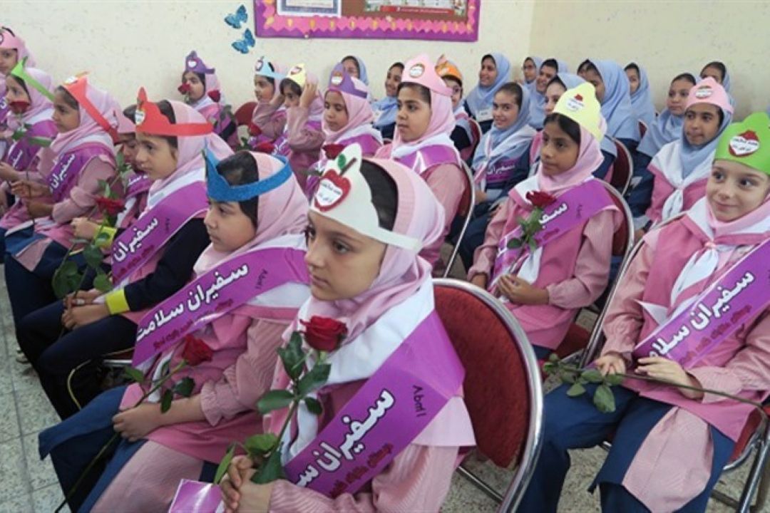 تنبیه دختر 7 ساله در مدرسه ای در اهواز 