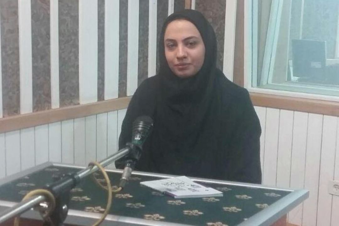 نقد و بررسی مجموعه شعر «اندیمشك پلاك 9» در برنامه از زبان برگ	