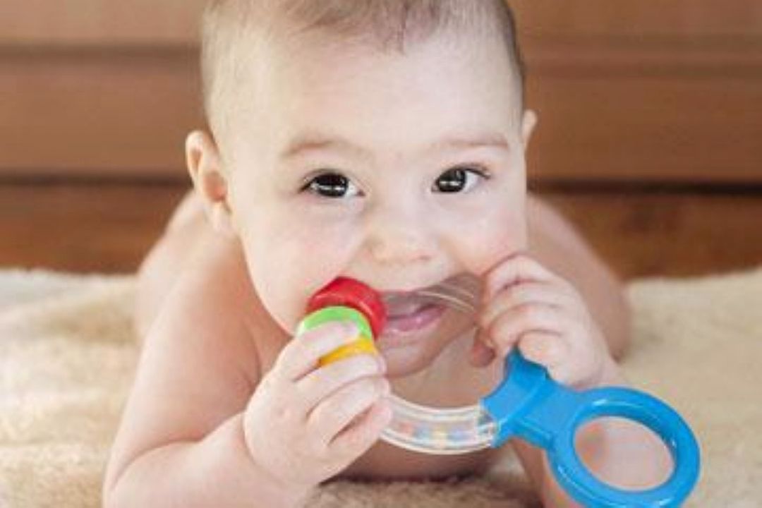حرف بچه را از راست بشنوید 